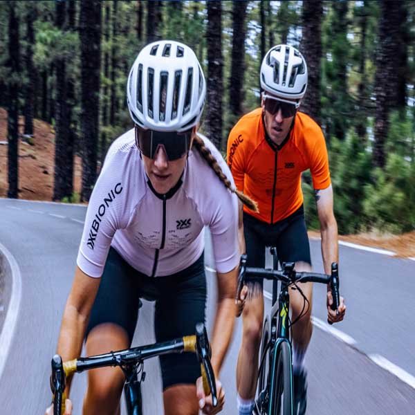 Moisture-Wicking Cycling Uniforms & Athletic Apparel Sialkot